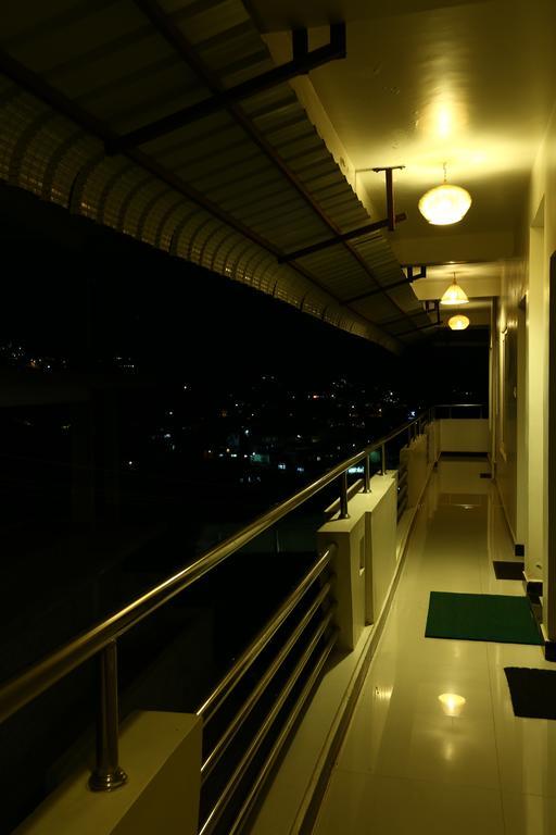 מלון אוטי Al Woodlands Residency מראה חיצוני תמונה